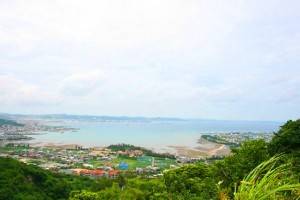 自転車道から見る中城湾